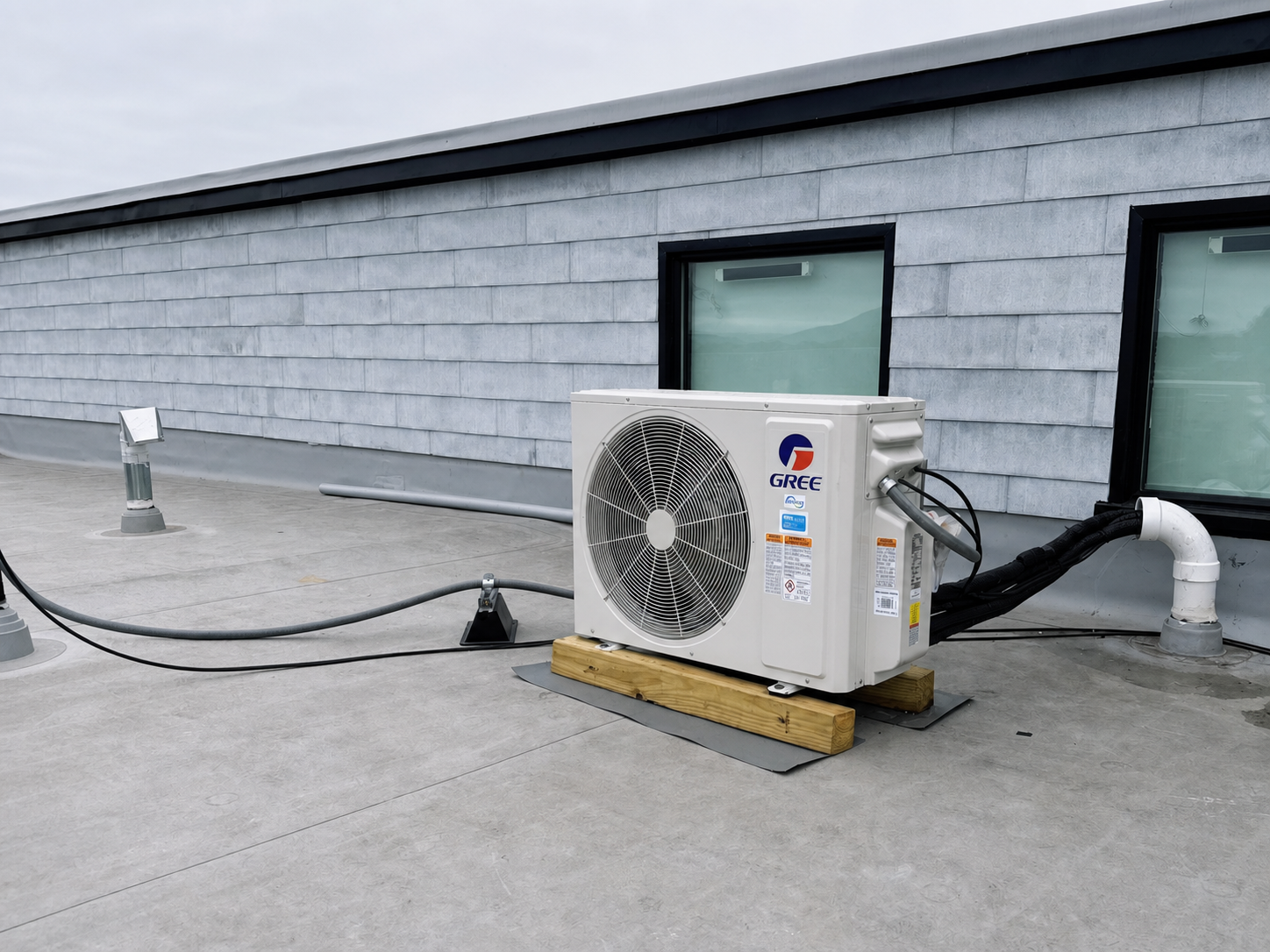 Rooftop GREE ductless mini-split condenser
